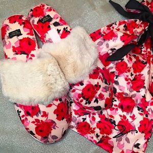 🌹NEW VICTORIA’S SECRET FLORAL SATIN SLIPPERS